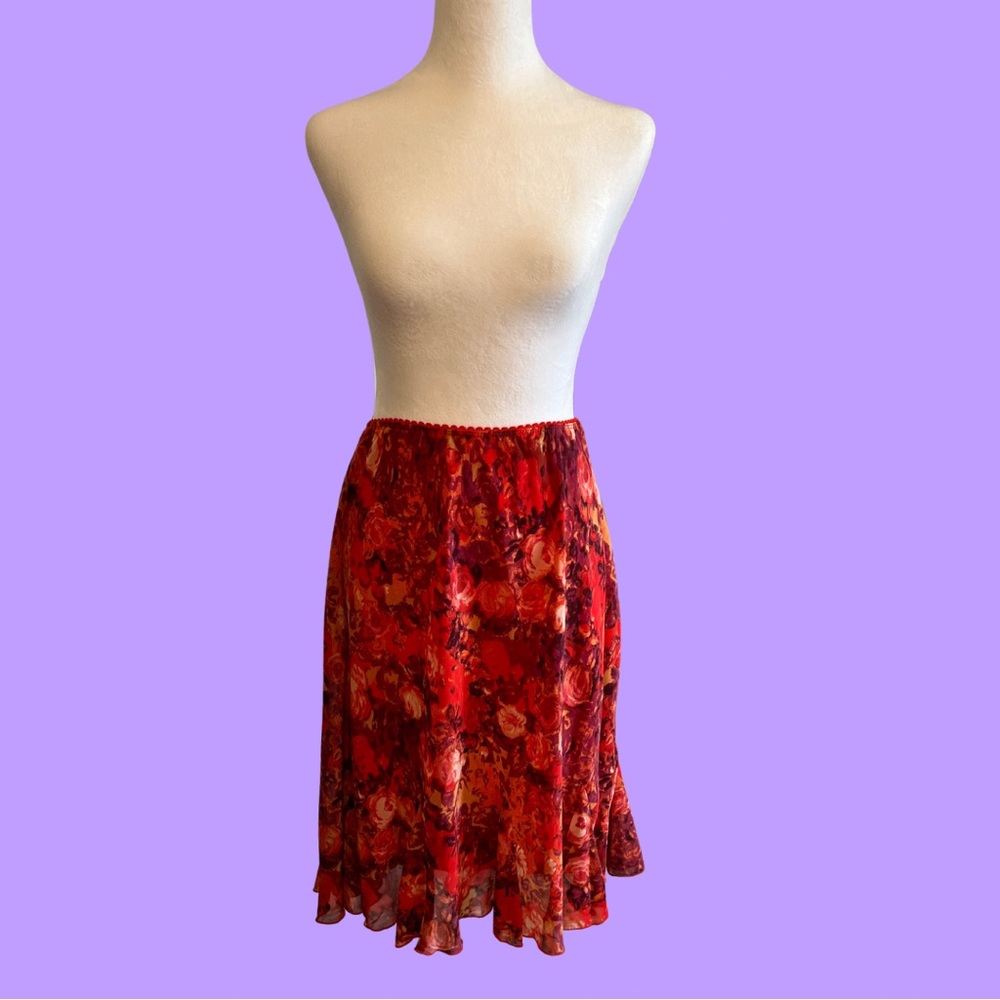 Connected apparel rose skirt